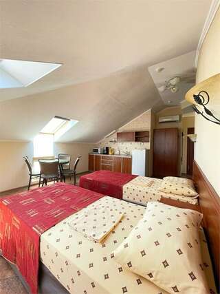 Гостиница Де Париж Анапа "Мансардный" 2-х комнатный, 4-х местный с МИНИ Кухней без балкона-4