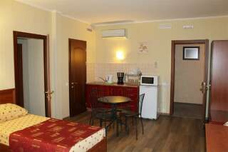 Гостиница Де Париж Анапа "Семейный" 2-х комнатный, 4-х местный с французским балконом и МИНИ Кухней-1