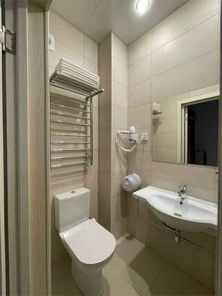 Гостиница Де Париж Анапа "Семейный" 2-х комнатный, 4-х местный номер с 2-мя сан. узлами и французским балконом-3