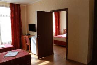 Гостиница Де Париж Анапа "Семейный" 2-х комнатный, 4-х местный с французским балконом-3