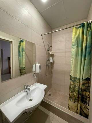 Гостиница Де Париж Анапа "Апартамент" 2-х местный с французским балконом (КУХНЯ)-3